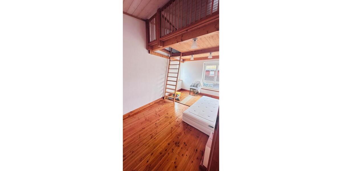Doppelhaushälfte Erkenbrechtsweiler - 6.5 Zimmer, 155 m&sup2;, 1.700&euro; | Angebot:27617772