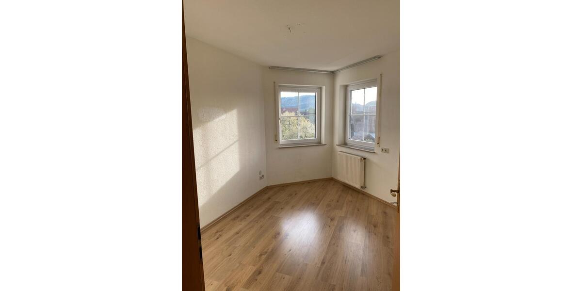 Etagenwohnung Burladingen - 3.5 Zimmer, 81 m&sup2;, 249.000&euro; | Angebot:24564915