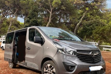 Opel Vivaro 192.000 km 11.000 &euro; Mössingen 72116