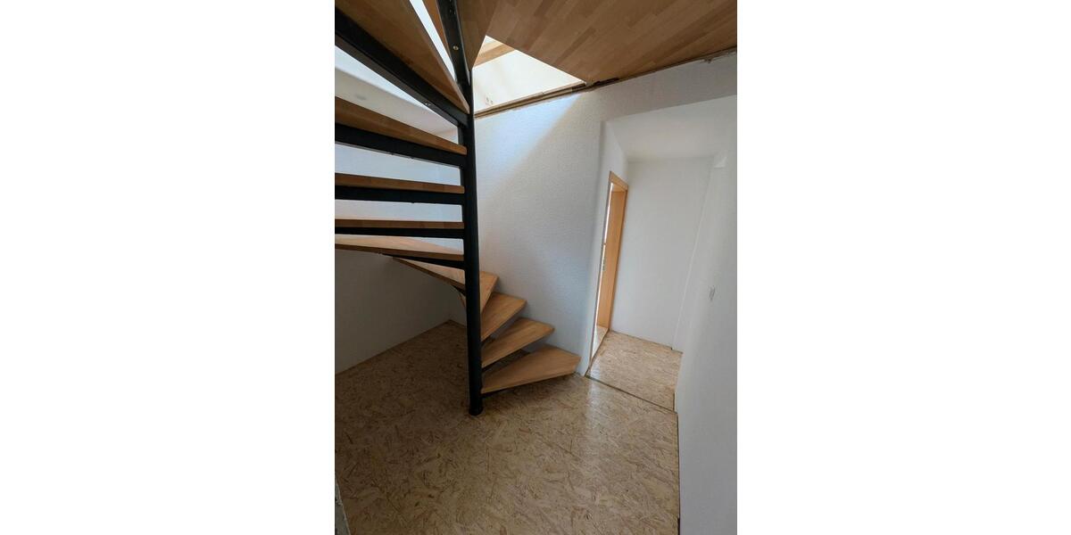 Maisonettenwohnung Denkendorf - 4.5 Zimmer, 120 m&sup2;, 2.100&euro; | Angebot:26574195