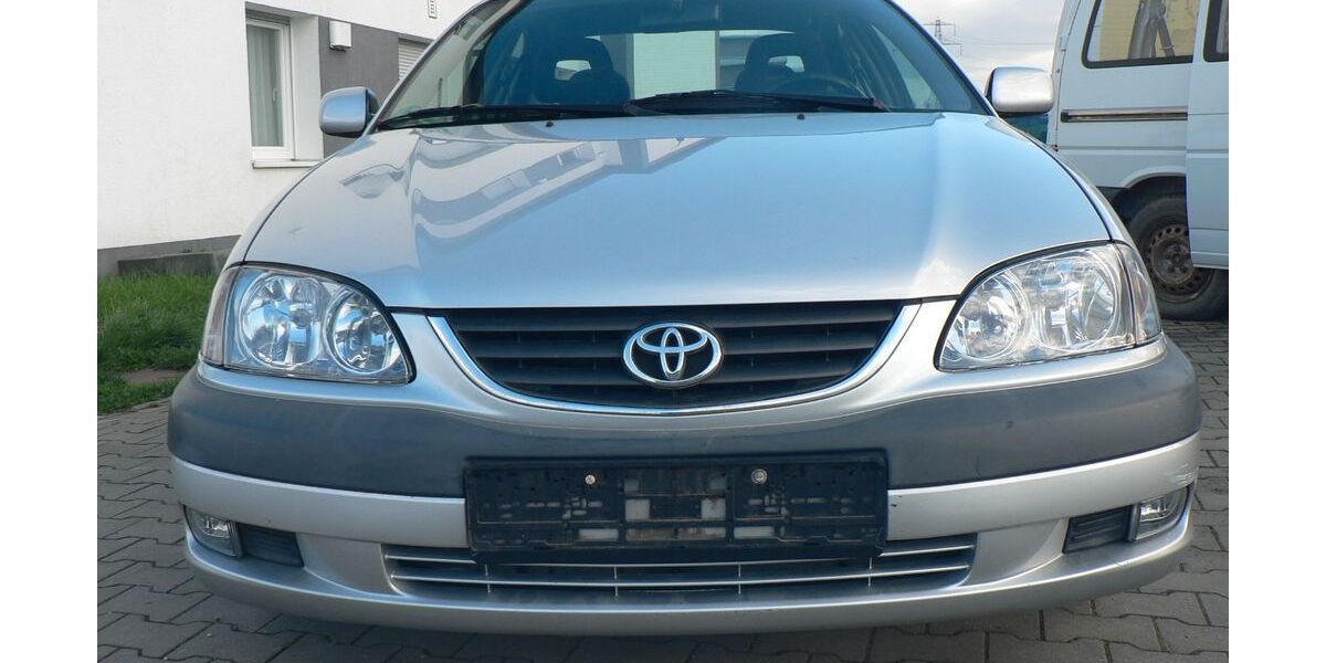 Toyota Avensis 131.000 km 2.300 &euro; Reutlingen oferdingen 72768