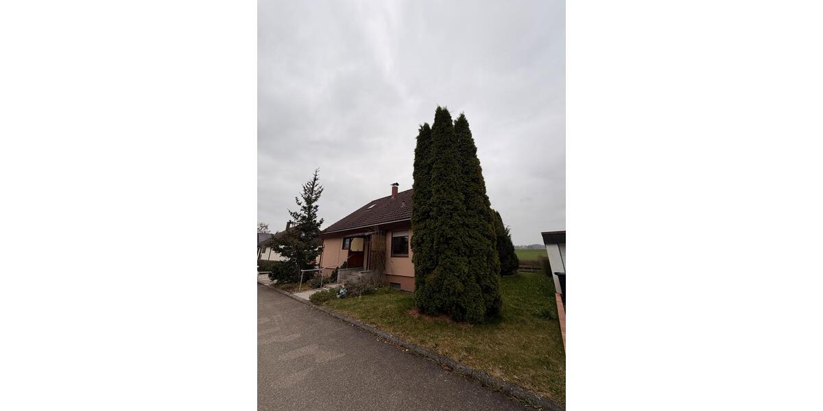 Einfamilienhaus Hohenstein - 5 Zimmer, 139 m&sup2;, 1.500&euro; | Angebot:26637819