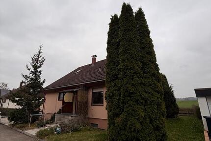 Haus Hohenstein - 5 Zimmer, 139 m&sup2;, 1.500&euro; | Angebot:26637819