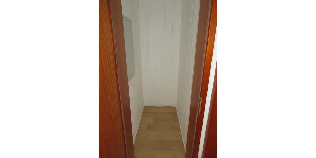 Etagenwohnung Sindelfingen Eichholz - 3 Zimmer, 86 m&sup2;, 290.000&euro; | Angebot:25550899