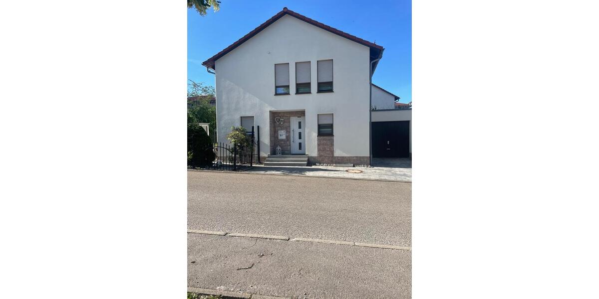 Einfamilienhaus Münsingen - 6 Zimmer, 160 m&sup2;, 2.290&euro; | Angebot:27620331