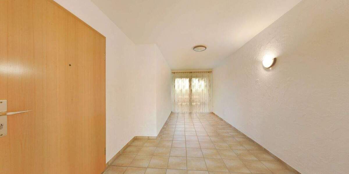 Etagenwohnung Metzingen - 6 Zimmer, 153 m&sup2;, 349.000&euro; | Angebot:25743287