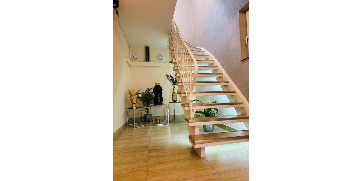 Villa Gammertingen - 17 Zimmer, 370 m&sup2;, 709.950&euro; | Angebot:25925739