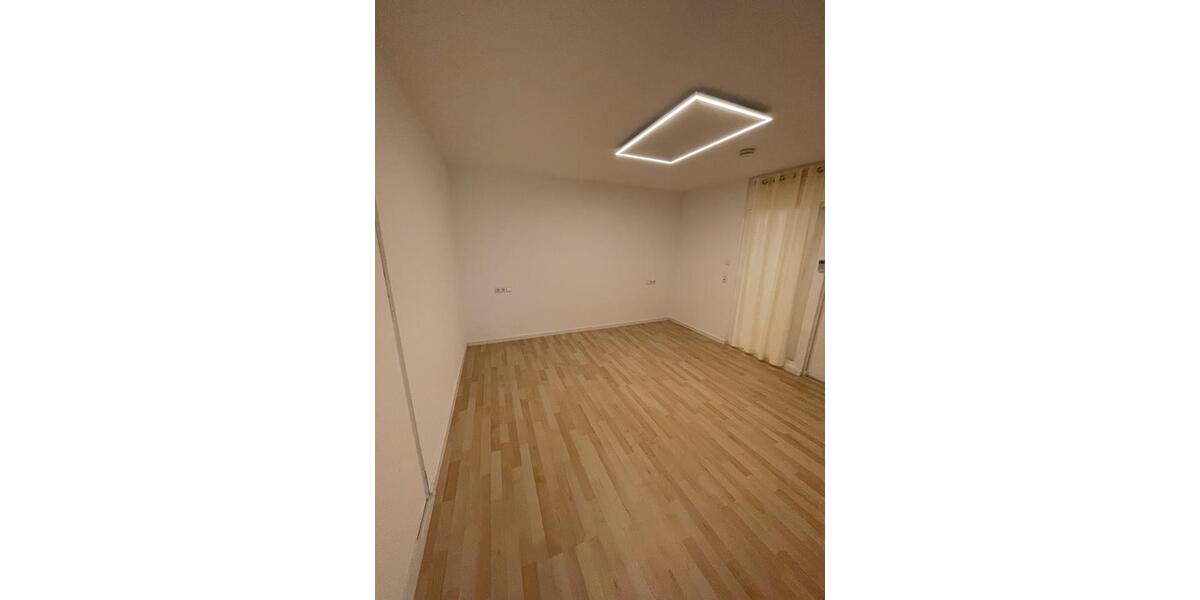 Erdgeschoßwohnung Bad Urach - 2 Zimmer, 75 m&sup2;, 980&euro; | Angebot:27601270