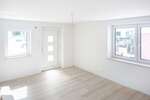 Hochwertig sanierte 2-Zimmer-Wohnung mit eigenem Eingang und Hofterrasse - 2- Esslingen am Neckar Oberesslingen | Angebot:27517999