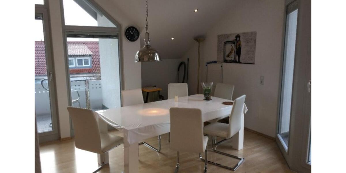 Dachgeschoßwohnung Rottenburg am Neckar - 2 Zimmer, 82 m&sup2;, 490&euro; | Angebot:25272110