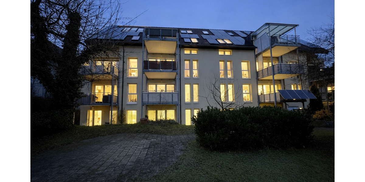 Etagenwohnung Sindelfingen Mitte - 2 Zimmer, 87 m&sup2;, 1.300&euro; | Angebot:25667919