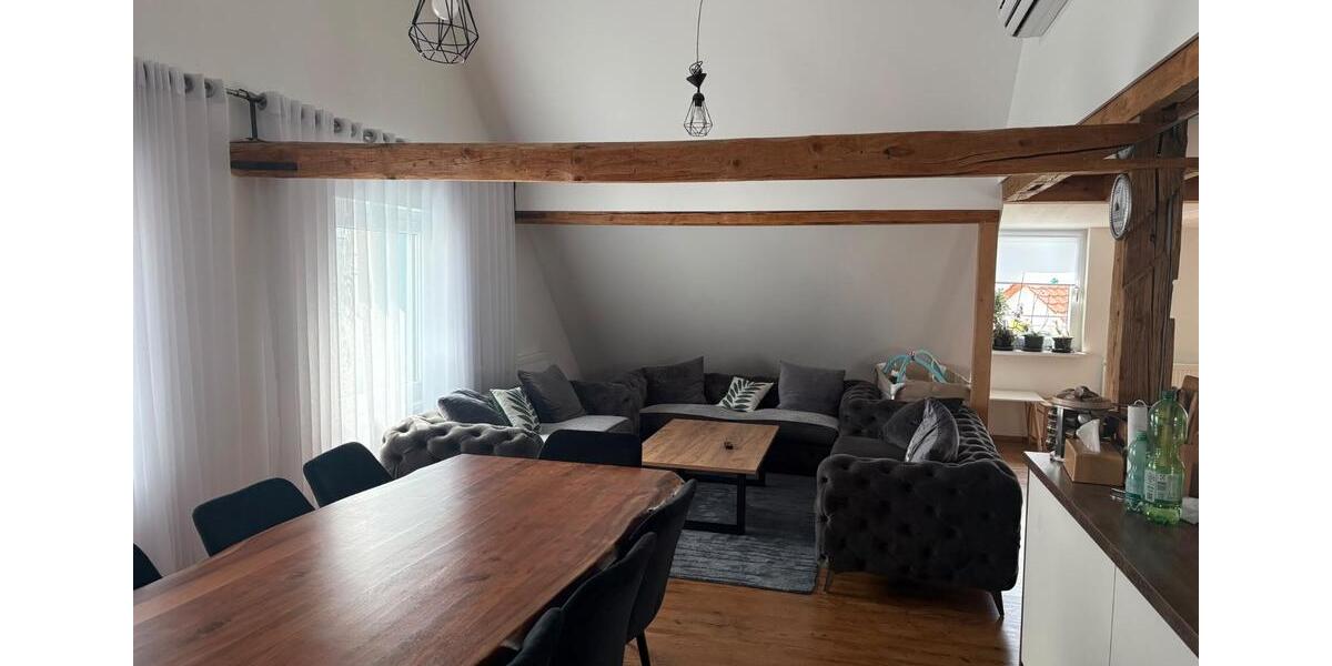 Maisonettenwohnung Herrenberg - 6 Zimmer, 150 m&sup2;, 1.550&euro; | Angebot:27606285