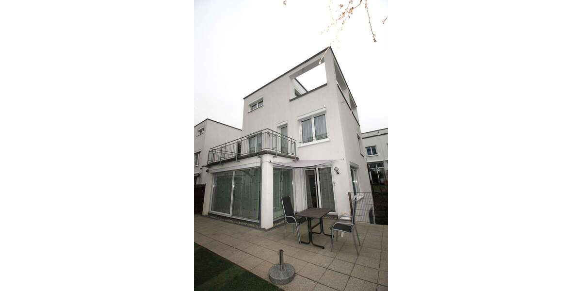 Einfamilienhaus Ostfildern - 5.5 Zimmer, 170 m&sup2;, 3.000&euro; | Angebot:25802006