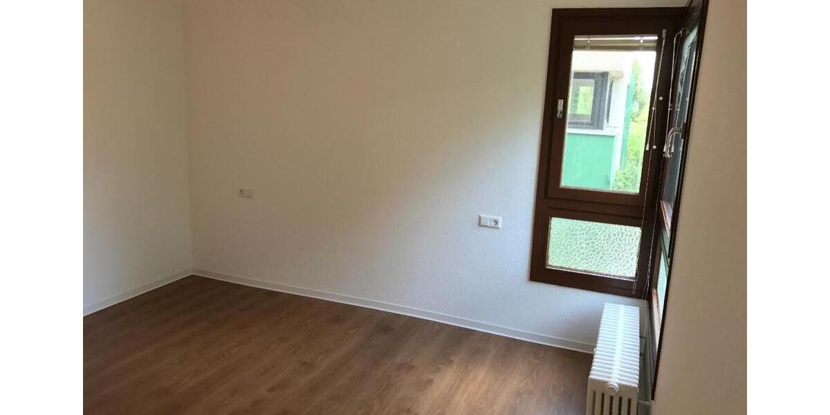 Etagenwohnung Esslingen am Neckar Pliensauvorstadt - 2 Zimmer, 65 m&sup2;, 624&euro; | Angebot:19928136
