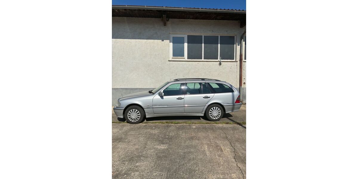 Mercedes-Benz C 180 173.749 km 2.500 &euro; Altenriet 72657