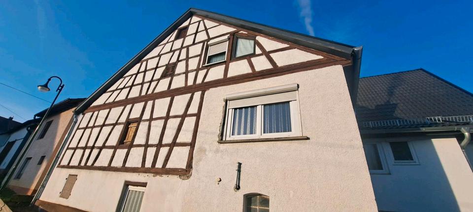 Einfamilienhaus Hechingen - 5.5 Zimmer, 150 m&sup2;, 380.000&euro; | Angebot:25972196
