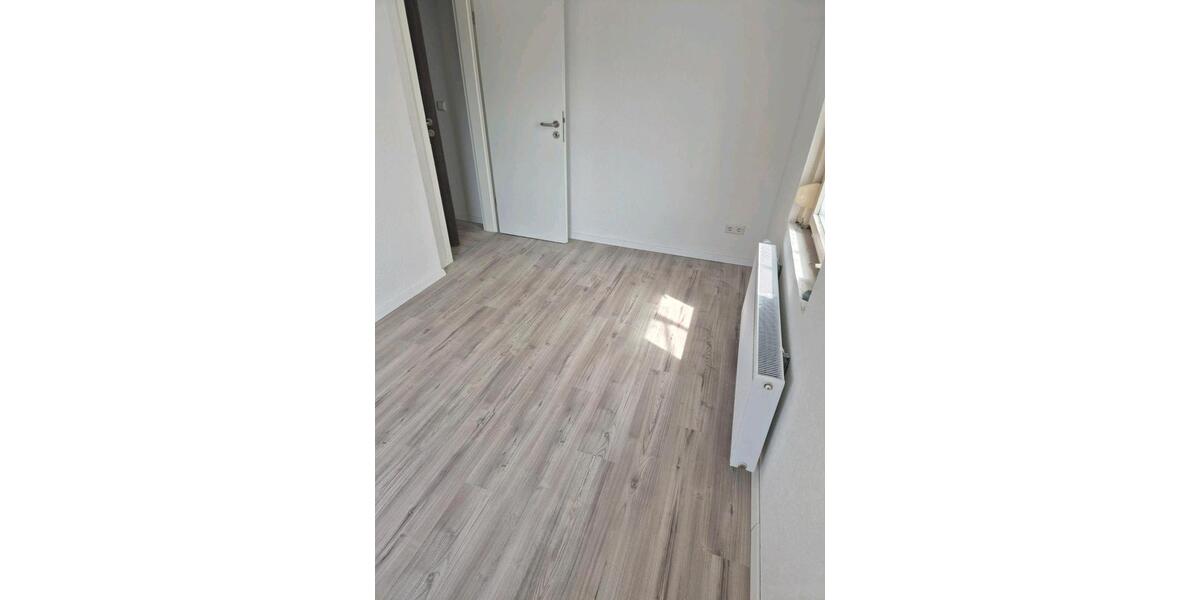 Etagenwohnung Reutlingen - 3 Zimmer, 80 m&sup2;, 1.300&euro; | Angebot:26689040