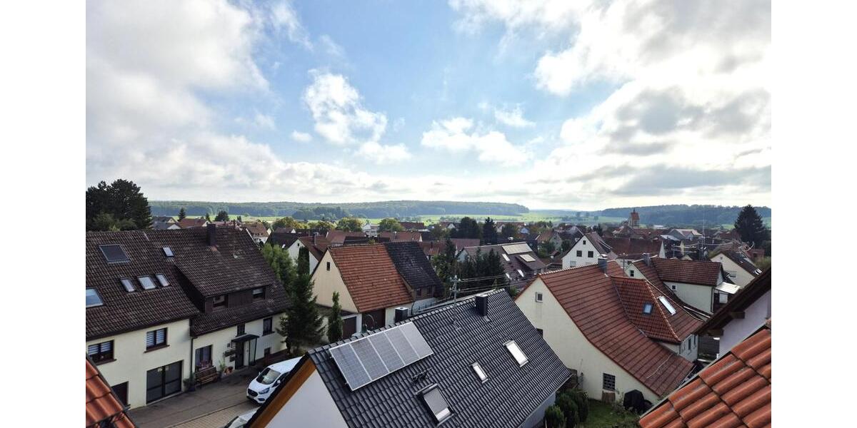 Dachgeschoßwohnung Erkenbrechtsweiler - 3 Zimmer, 94 m&sup2;, 269.000&euro; | Angebot:25202143