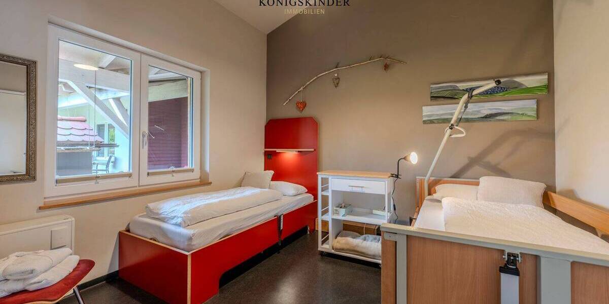 Mehrfamilienhaus, Wohnhaus Bad Urach - Hengen Hengen - 8 Zimmer, 123 m&sup2;, 550.000&euro; | Angebot:25732934