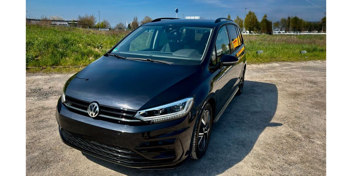 VW Touran 62.435 km 26.989 &euro; Ostfildern 73760