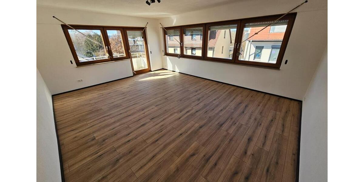 Etagenwohnung Herrenberg - 5 Zimmer, 136 m&sup2;, 530&euro; | Angebot:27600625