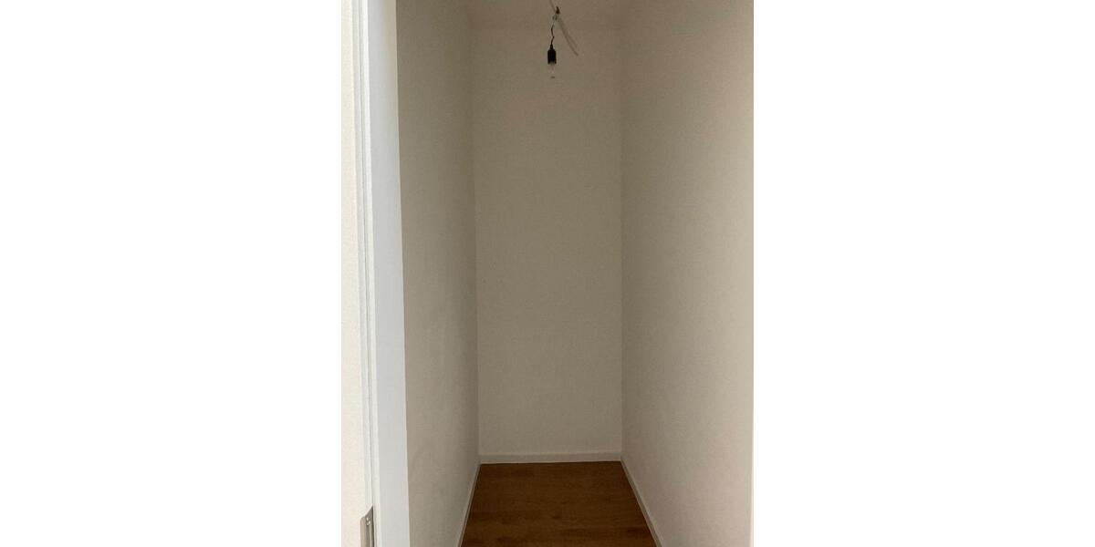 Dachgeschoßwohnung Esslingen am Neckar Oberesslingen - 3 Zimmer, 87 m&sup2;, 1.249&euro; | Angebot:25882996