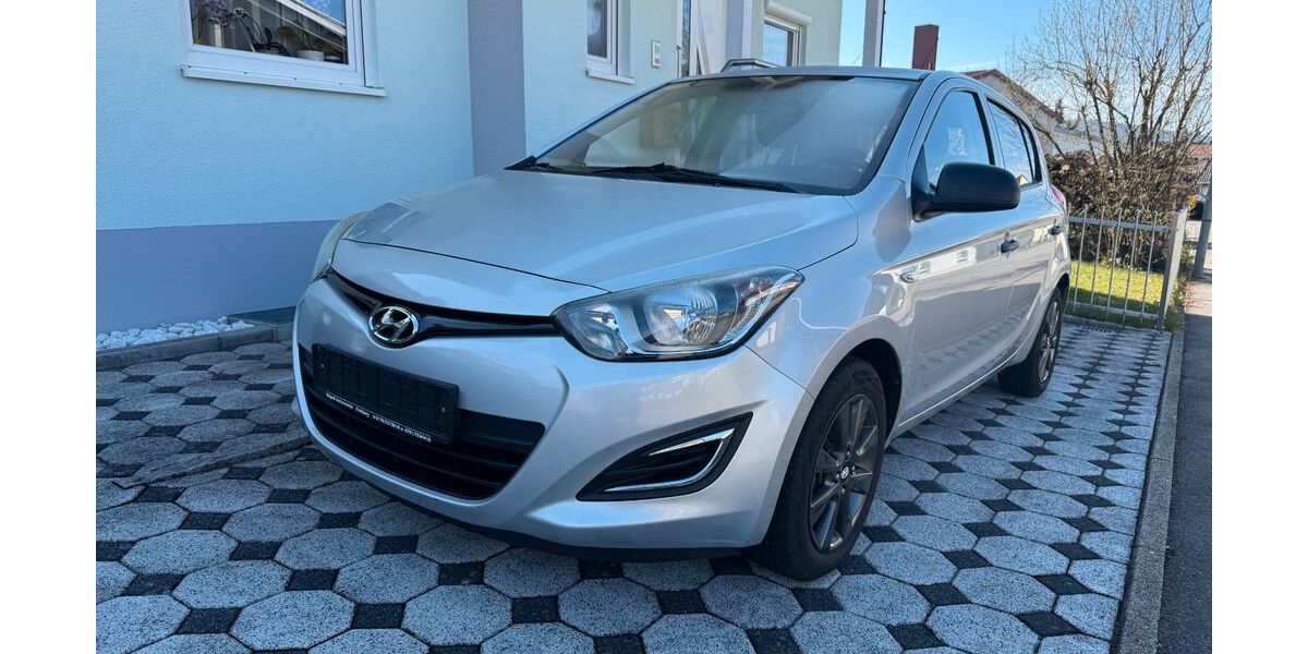 Hyundai i20 128.152 km 3.900 &euro; Bisingen 72406
