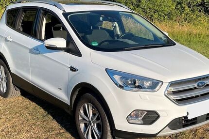 Ford Kuga 72.500 km 13.400 &euro; Leinfelden-Echterdingen 70771