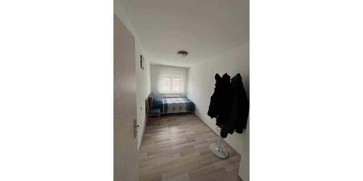 Etagenwohnung Rottenburg am Neckar - 4 Zimmer, 98 m&sup2;, 1.300&euro; | Angebot:25926122