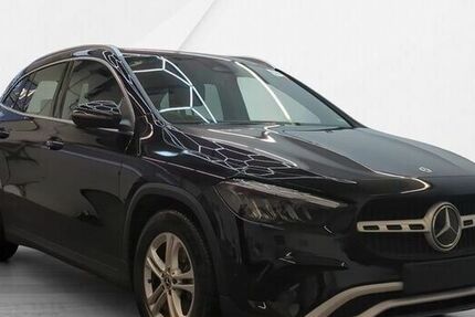 Mercedes-Benz GLA 200 12.896 km 35.280 &euro; Mössingen 72116