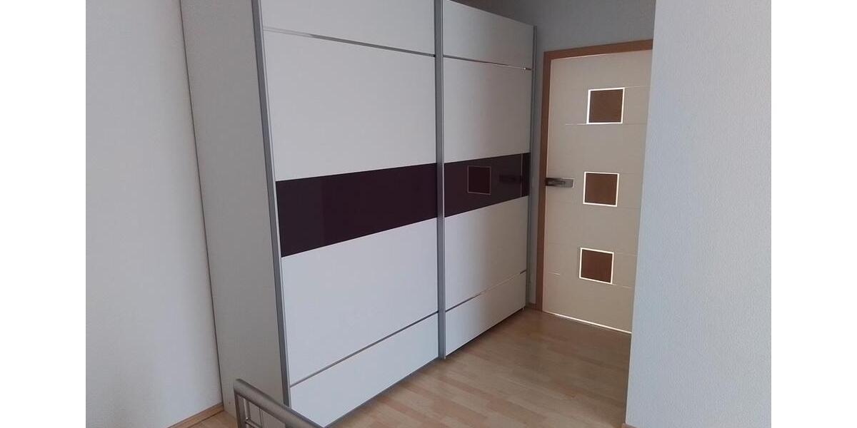 Dachgeschoßwohnung Rottenburg am Neckar - 2 Zimmer, 82 m&sup2;, 490&euro; | Angebot:25272110