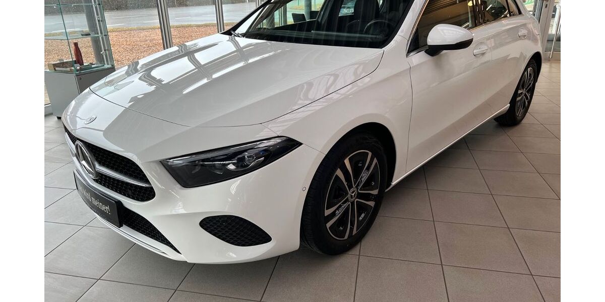 Mercedes-Benz A 180 13.525 km 28.600 &euro; Burladingen 72393