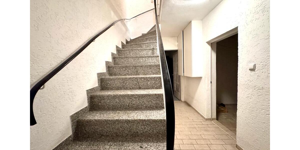 Doppelhaushälfte Böblingen - 4 Zimmer, 125 m&sup2;, 450.000&euro; | Angebot:24839417