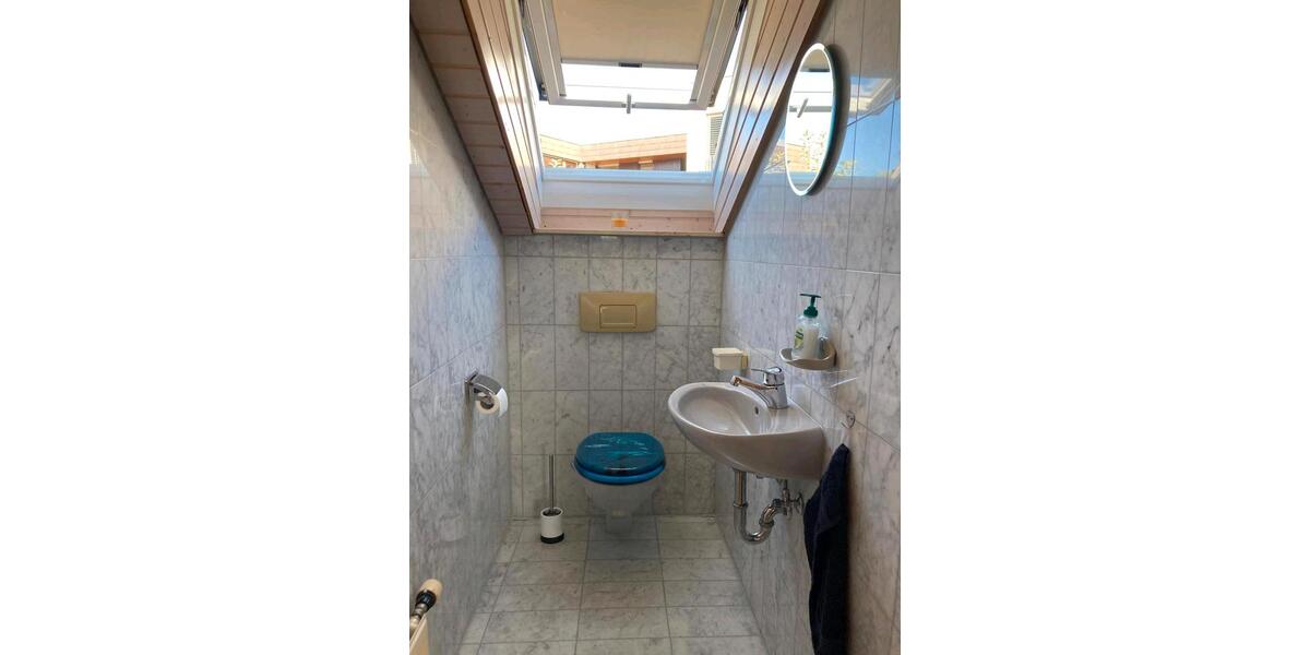 Dachgeschoßwohnung Reutlingen Altenburg - 3 Zimmer, 68 m&sup2;, 800&euro; | Angebot:26550324
