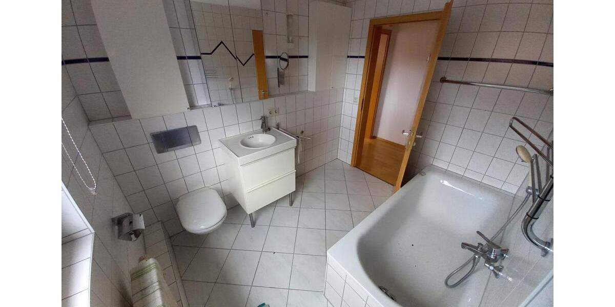 Etagenwohnung Lichtenstein - 4 Zimmer, 120 m&sup2;, 1.250&euro; | Angebot:25087484