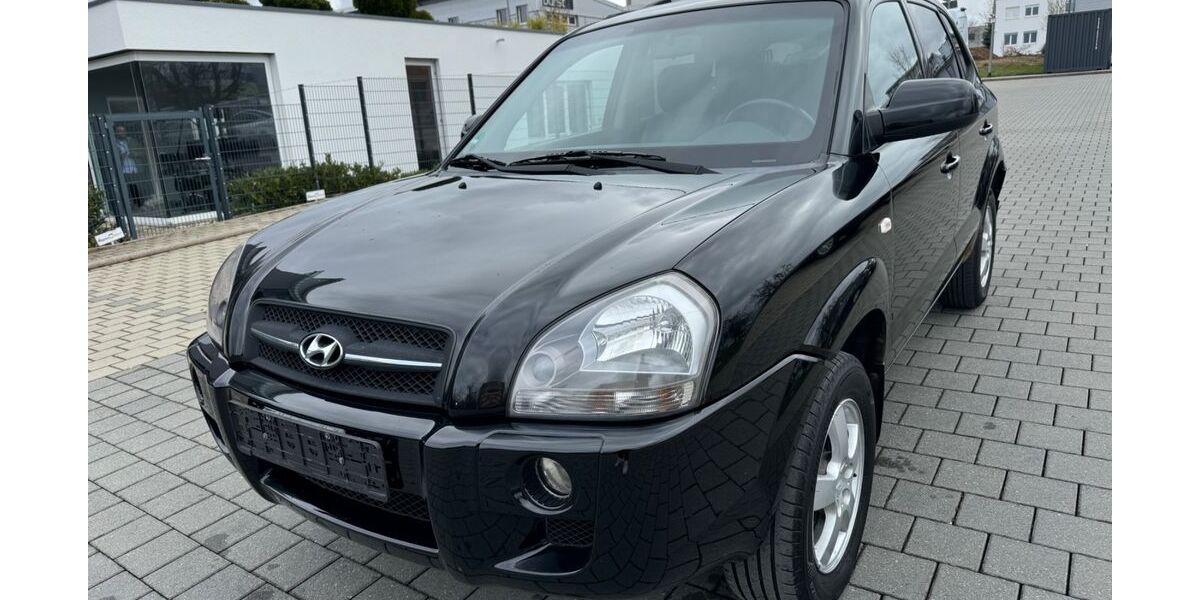 Hyundai TUCSON 185.000 km 1.980 &euro; Holzgerlingen 71088