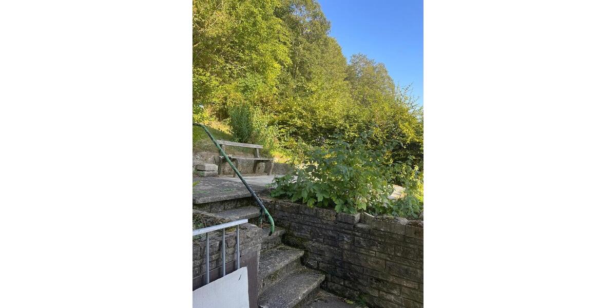 Etagenwohnung Münsingen - 3 Zimmer, 95 m&sup2;, 1.200&euro; | Angebot:26025537