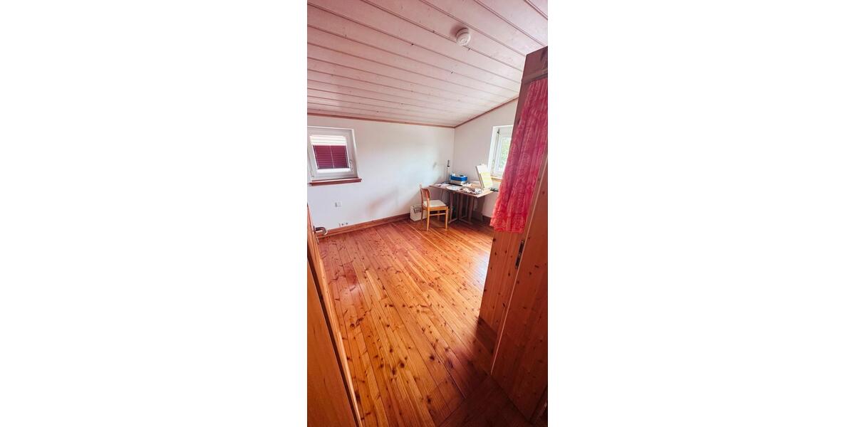 Doppelhaushälfte Erkenbrechtsweiler - 6.5 Zimmer, 155 m&sup2;, 1.700&euro; | Angebot:27617772