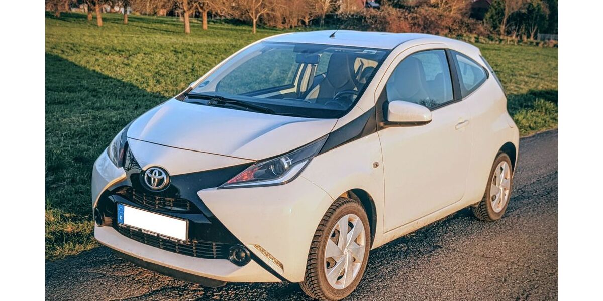 Toyota Aygo (X) 113.000 km 5.400 &euro; Reutlingen 72770