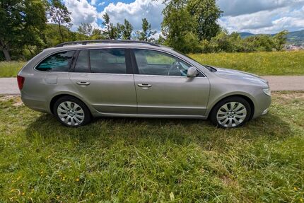 Skoda Superb 233.066 km 6.900 &euro; Reutlingen 72760