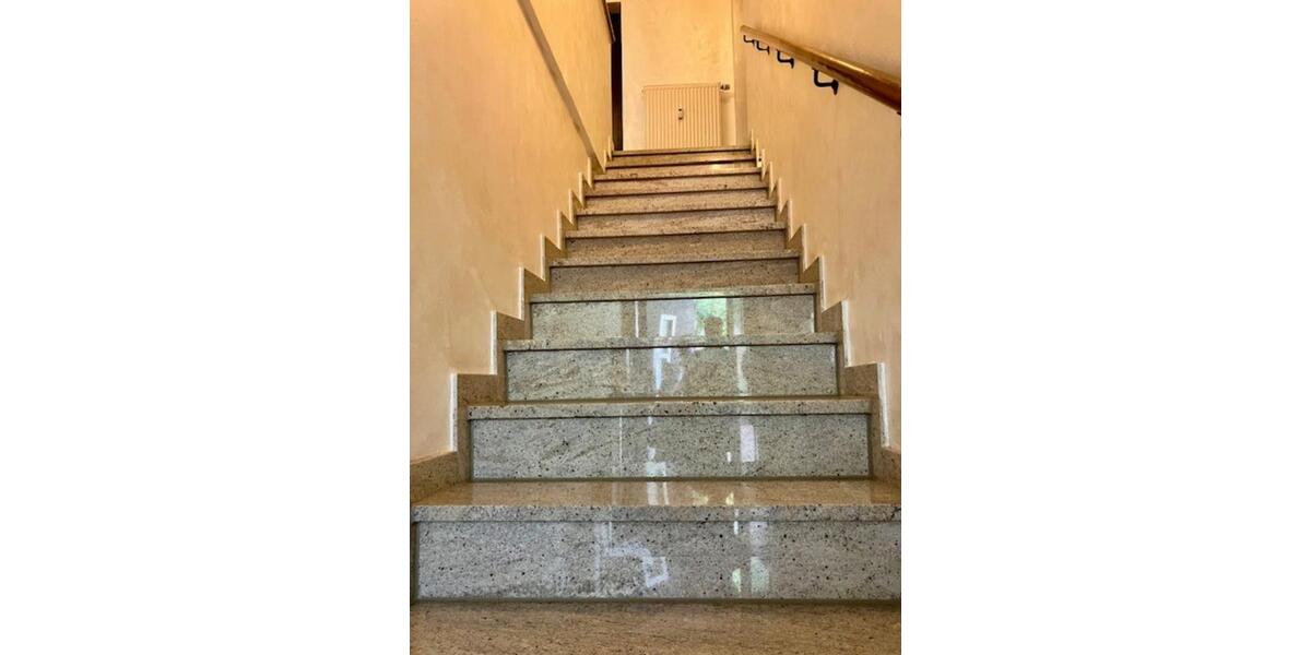 Maisonettenwohnung Metzingen - 5 Zimmer, 152 m&sup2;, 1.700&euro; | Angebot:24142093