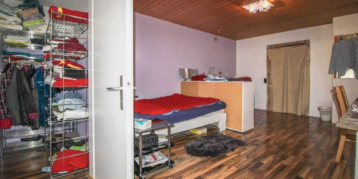 Mehrfamilienhaus, Wohnhaus Bisingen Wessingen - 8 Zimmer, 399.000&euro; | Angebot:25702296