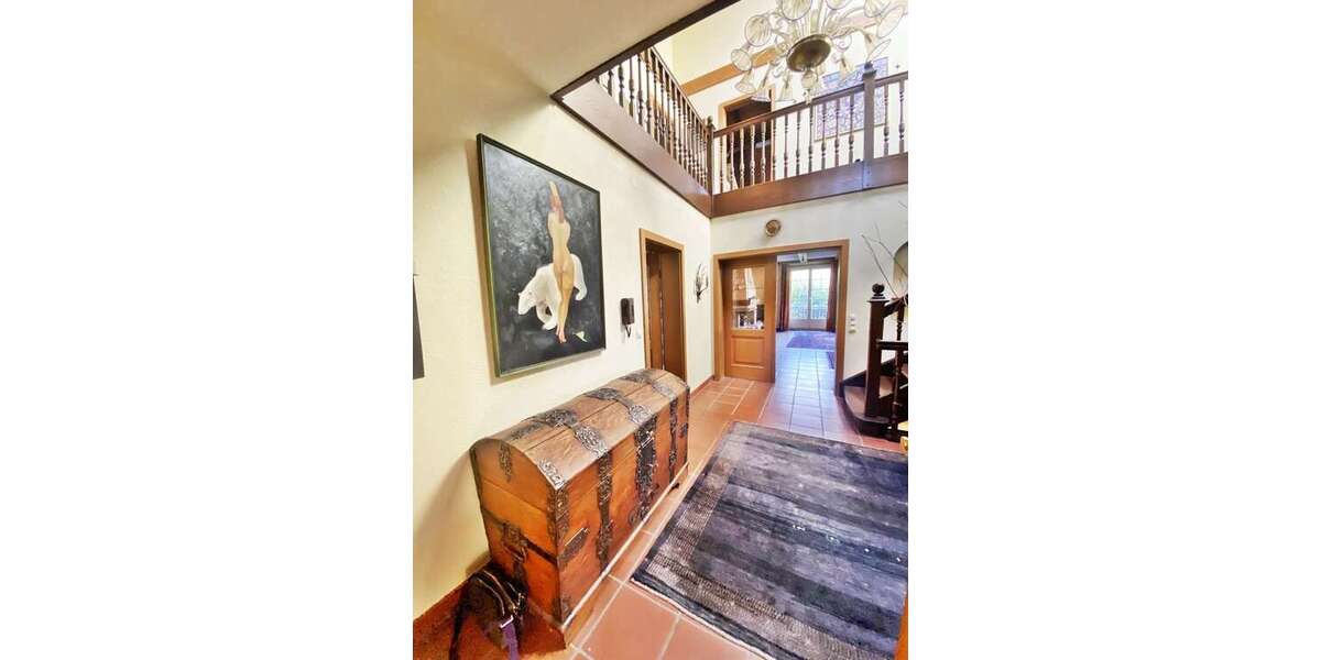 Einfamilienhaus Herrenberg - 8 Zimmer, 350 m&sup2;, 1.100.000&euro; | Angebot:27669043