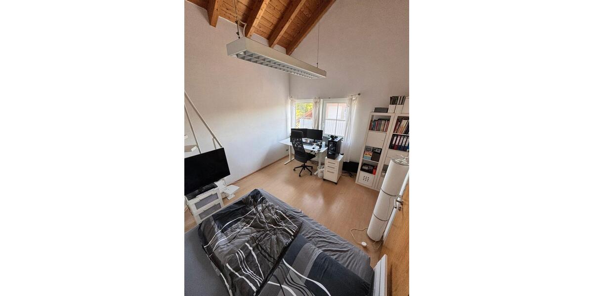 Dachgeschoßwohnung Holzmaden - 3.5 Zimmer, 83 m&sup2;, 1.040&euro; | Angebot:26687939