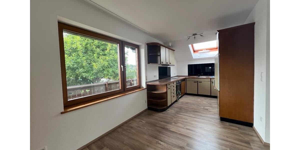 Dachgeschoßwohnung Neustetten - 3.5 Zimmer, 110 m&sup2;, 1.100&euro; | Angebot:24658937