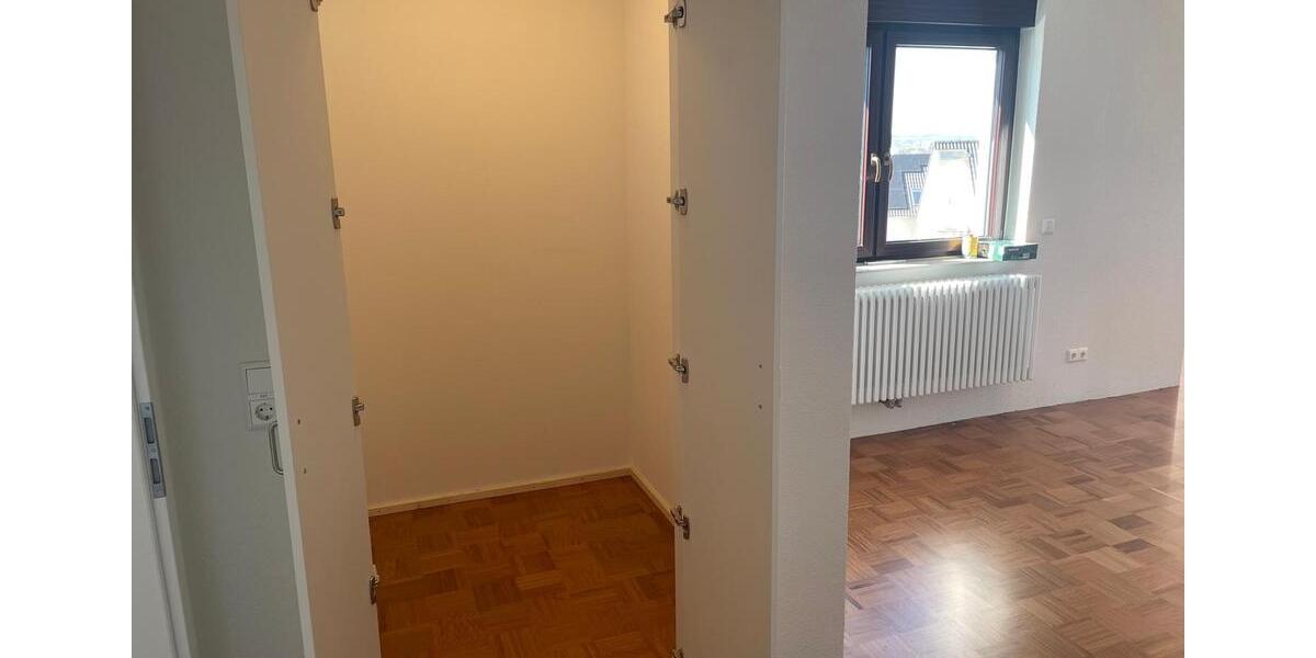 Etagenwohnung Böblingen - 2 Zimmer, 91 m&sup2;, 1.200&euro; | Angebot:25329938