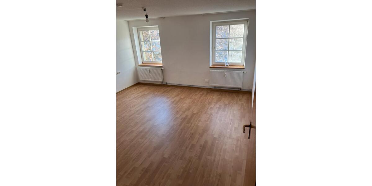 Hochparterre Hohenstein - 3 Zimmer, 89 m&sup2;, 650&euro; | Angebot:25566796