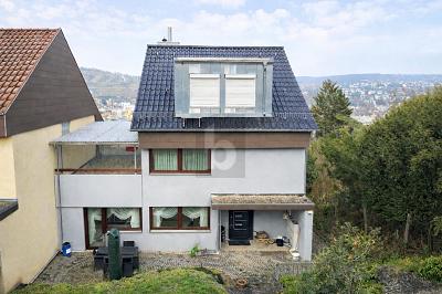 SANIERT, MIT EINLIEGERWOHNUNG UND TRAUMAUSSICHT - Einfamilienhaus Esslingen am Neckar Pliensauvorstadt | Angebot:26029696