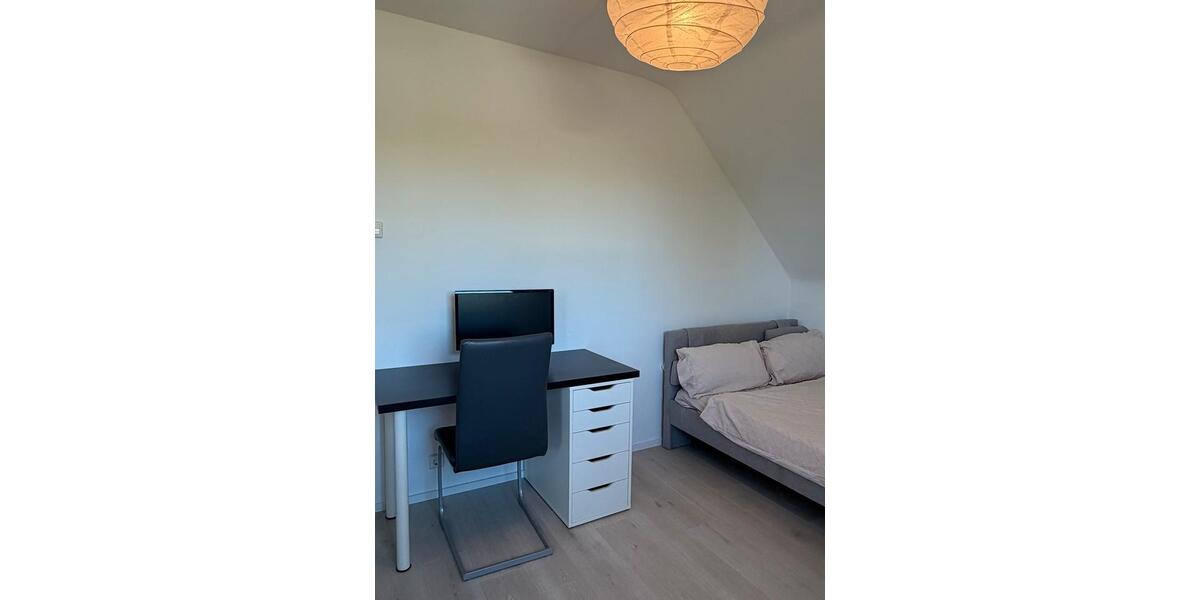 Dachgeschoßwohnung Leinfelden-Echterdingen Echterdingen - 5 Zimmer, 77 m&sup2;, 1.590&euro; | Angebot:27545343