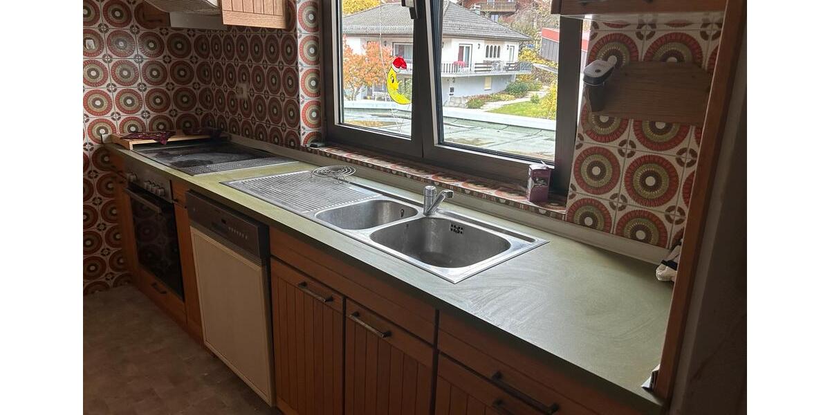 Etagenwohnung Burladingen - 5 Zimmer, 140 m&sup2;, 1.000&euro; | Angebot:25233026